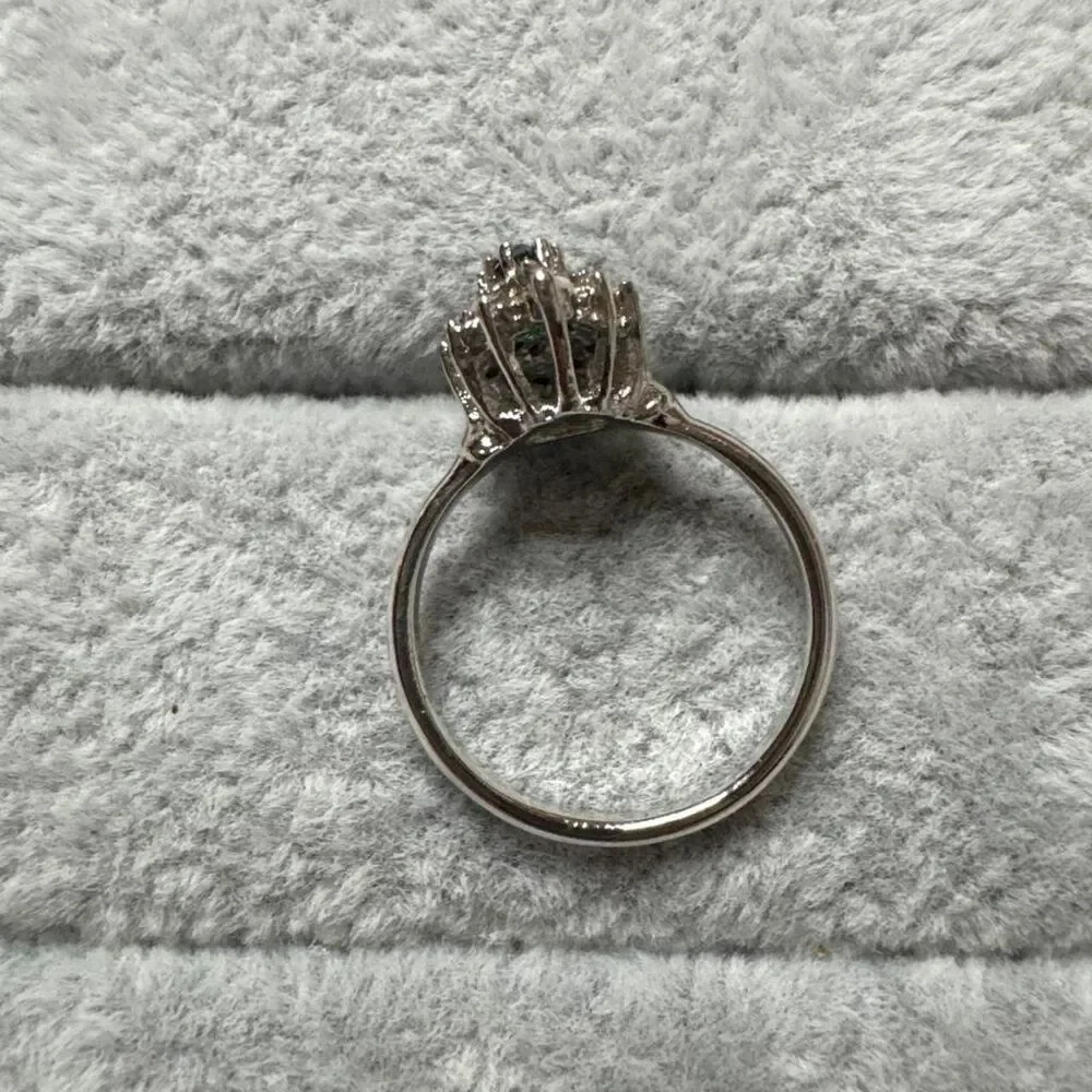 Unbranded Women's Silver and Green Jewellery